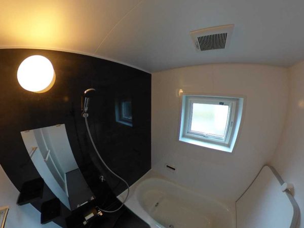 黒系バスルーム